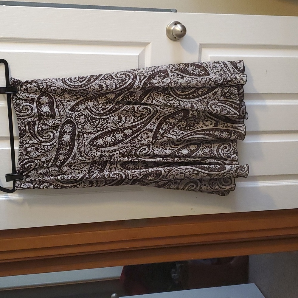 2/$10 JKLA California Skirt M